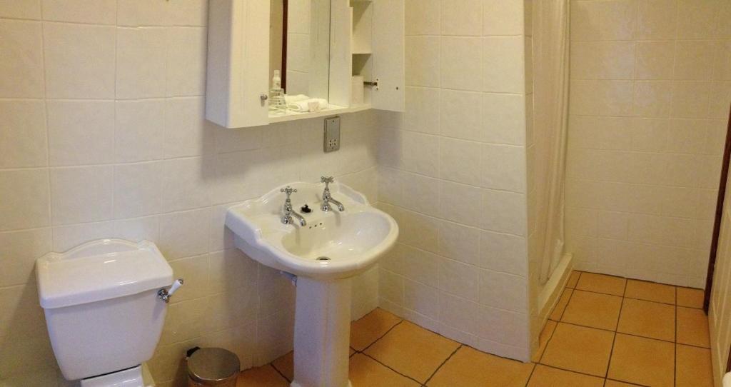קנמארה Virginia'S Guesthouse חדר תמונה