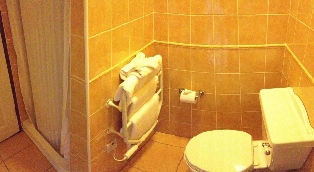 קנמארה Virginia'S Guesthouse חדר תמונה